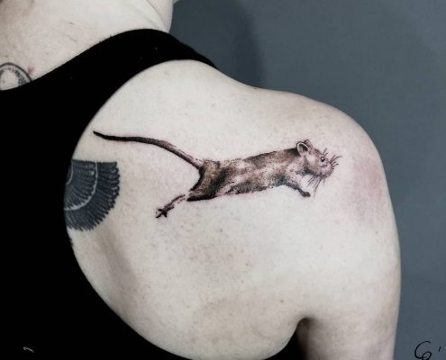 Custom Rat fine line dotwork tattoo by artist Cesarina Gretha (Sanne Bosscher)